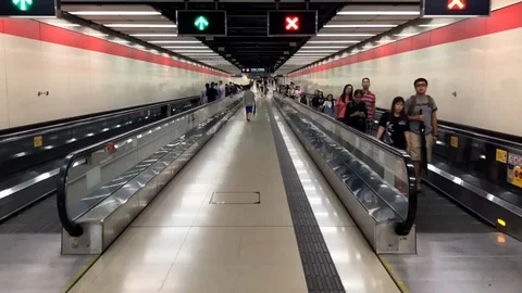 Hyperlapse Busy Hong Kong Metro Train Stock Video Pond