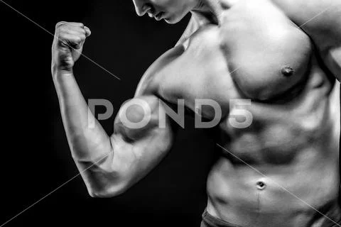 Image Of Very Muscular Man Posing With Naked Torso Hi Res