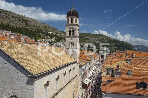 Main street with tourist crowds in Dubrovnik, Croatia