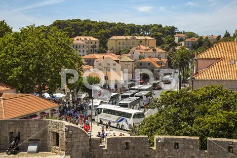 Tourist crowd at the gates of the city of Dubrownik, Croatia