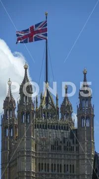 Flag over the Parliament of London, UK