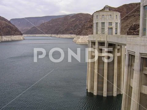 Low water level at Hoover Dam, Arizona