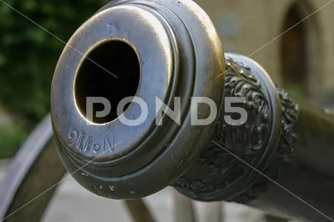 Opening of a cannon, Hohenzollern Castle