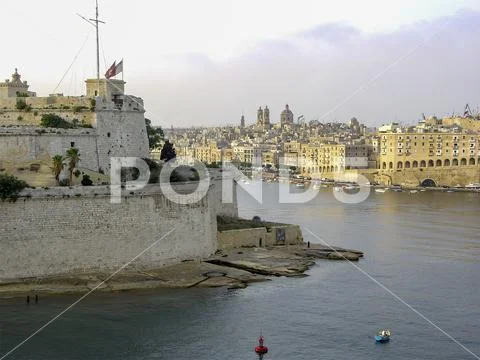 Valletta port from cruise ship