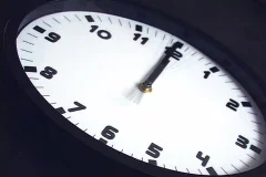 Fast spining clock
