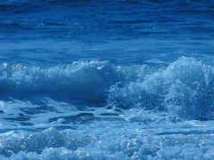 High Speed Camera : Ocean Waves 16 Waves crashing on beach Loop