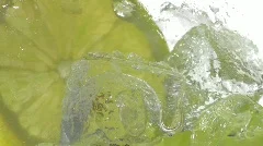 Soda pour close-up - HD 