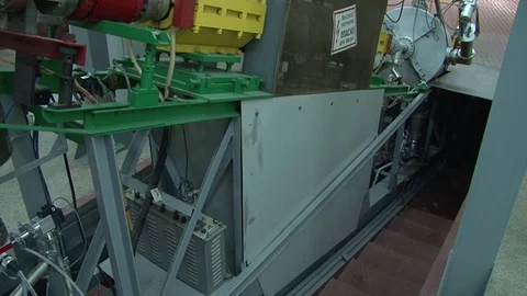 001 Nuclotron 動画素材 77549344