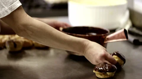 0022 cream puffs Video stock 31145545