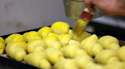 0023 croissant Video stock 30601071