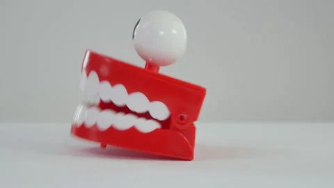 004 Crazy Teeth 10secs 60FPS HD Stock Footage 139644000