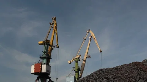 007 Stock Footage 947950