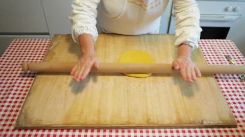 0080 Preparing dough Video stock 32348724