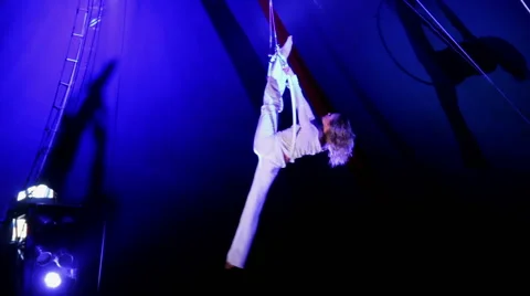 0131 woman acrobat performs a trick in circus Stock Footage 42422553