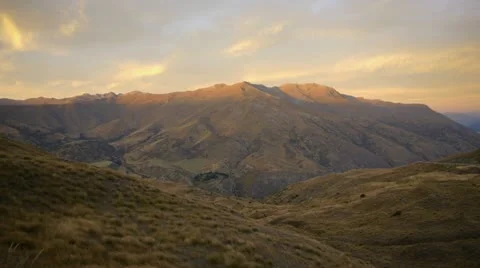 0138-crown-range Video stock 12081998