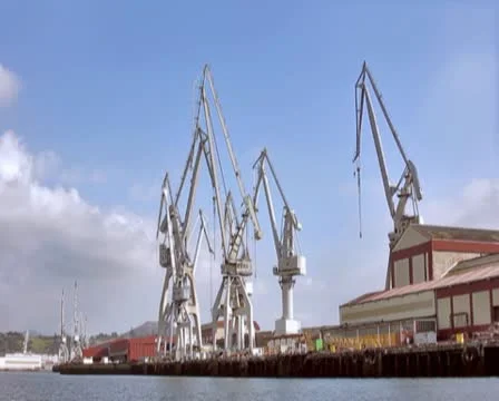 0170 Grua PAL Stock Footage 10800575