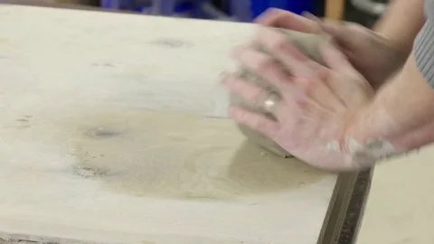 02 Ceramic Throwing - Wedging Rolling Clay Vidéo 77758818