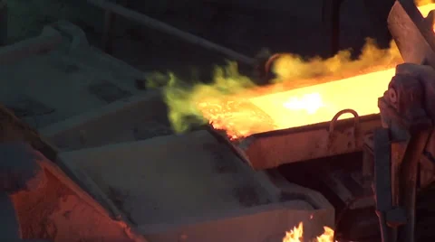0220 Copper foundry Video stock 34176962