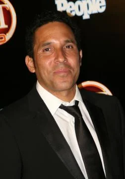 21  september  2008  -  los  angeles,  california  -  oscar  nunez.  entertainment  tonight  emmy    after  party  hosted  by  people,  held  the  walt  disney  concert  hall. xkwx celebrity,  hollywood,  red  carpet,  fashion,  style,  movie  star,  tv  star,  photo  call