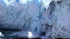 Glacier calving, Falling Ice, Close Up, Handheld & STABILIZED, Perito Moreno