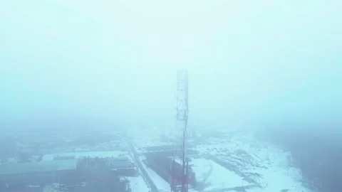 02earlyspringvillageinthefog Vídeos de archivo 156875185