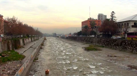 0331 Mapocho River, Santiago Video stock 35841627