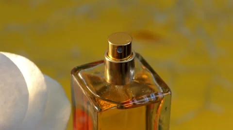 04 - Perfume - Cosmetics - Closeup - Bright sparkles - 02 Stockbeeldmateriaal 62029077