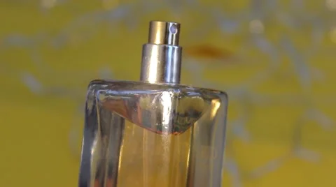 04 - Perfume - Cosmetics - Closeup - Bright sparkles - 04 Vidéo 62029301