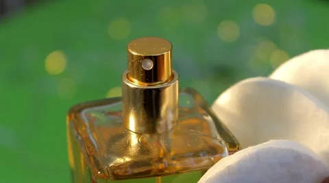 04 - Perfume - Cosmetics - Closeup - Glow - 01 Vídeo Stock 62033164