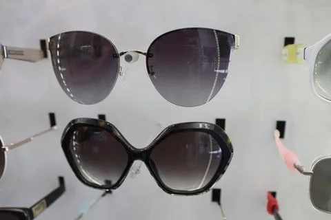04.05.2024 The store showcases a stylish selection of trendy cateye and Foto stock