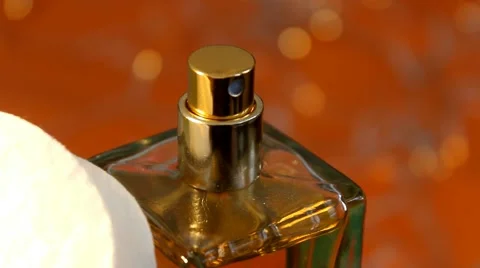 05 - gallery - perfume - closeup 03 Vidéo 62038075