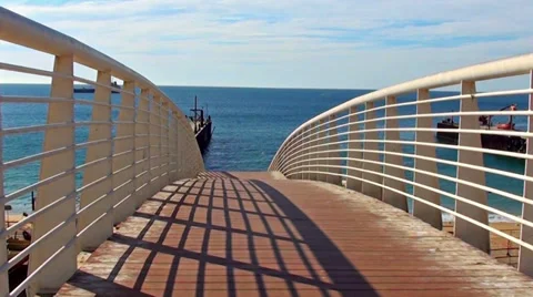 0510 Walking the bridge Video stock 35441185