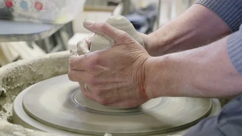 06 Ceramic Throwing - Forming Shaping Clay on Wheel Vidéo 77758935