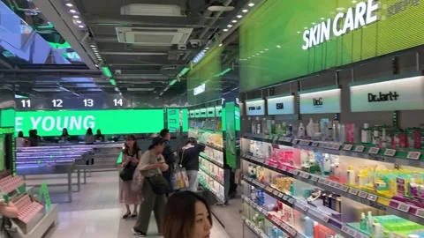 06/23/25:  Interior shot of an "Olive Young" store in Seoul, South Korea Video stock 312123180
