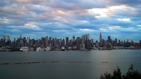 0685  Manhattan, NYC Stock Footage 33711098