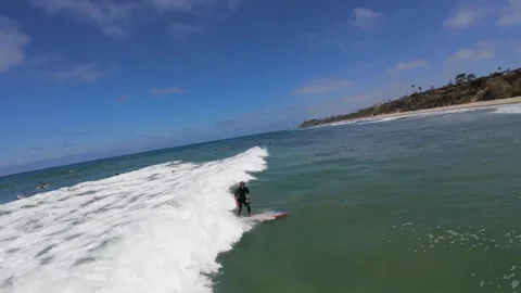 070626 Encinitas Surfer - 36 - brown blue board cruise 4k Vidéo 338370778