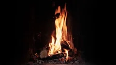 Fireplace Loop Crackle 4k - Fire Burning - Black Background - Seamless Looping
