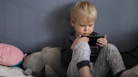 0Z MVI 7577 Video stock 105189363