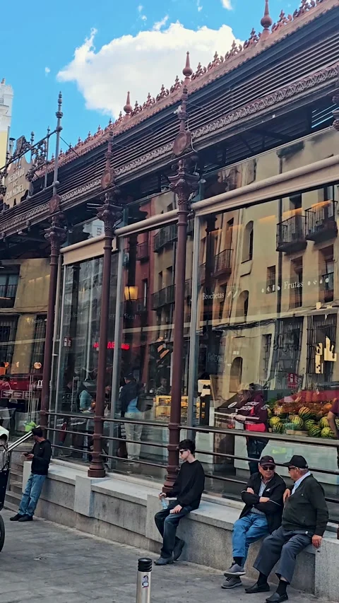 1 June 2026, Mardid, Spain, Mercado De San Miguel Food Market With Tourists Stock Footage 337744985