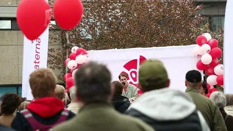 1 May Stock-Footage 193619097