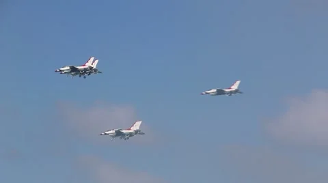 1 n 4 Thunderbirds pass Video stock 46257900