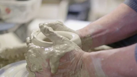 10 Ceramic Throwing - Forming Shaping Bowl on Wheel Vidéo 77758942