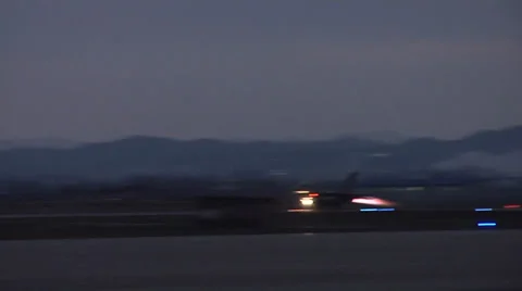 A-10 Thunderbolt IIs from the 25th Fighter Squadron and F-16 Fighting Falcons Vídeo Stock 32901939