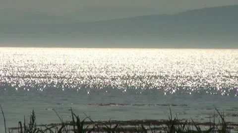 1000 pts of light St. Lawrence River Stock Footage 11359307