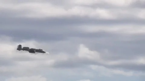 107th fighter squadron A-10s fly close air support Stock-Footage 37711484