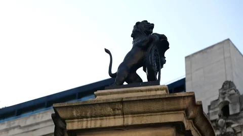 1080 25fps low angle of lion statue Stock Footage 120172021