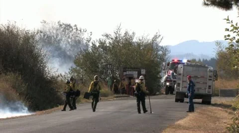 1080p Controlled Burn 32 Stock-Footage 12387827
