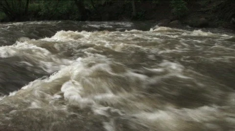 (1095) Spring Mountain Rushing Stream Vidéo 435378