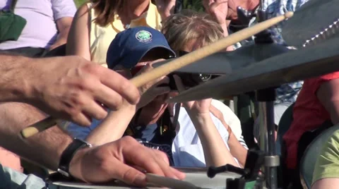 1105   Music at the park Video stock 33843811