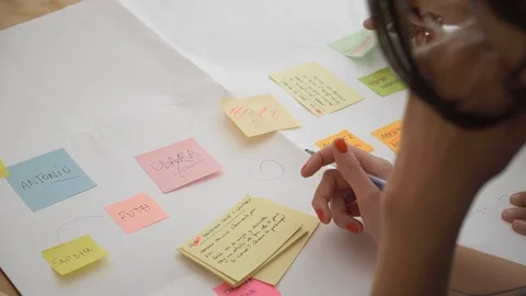 11B25 Stock Footage 98281272